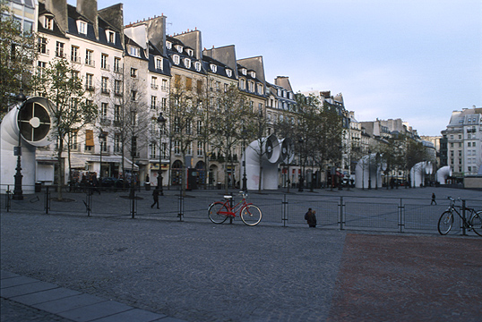 Pompidou Centre - square and ventilation outlets
