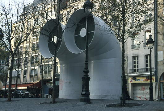 Pompidou Centre - square detail and ventilation outlets