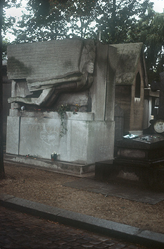 Pre Lachaise Cemetery - Tomb of Oscar Wilde