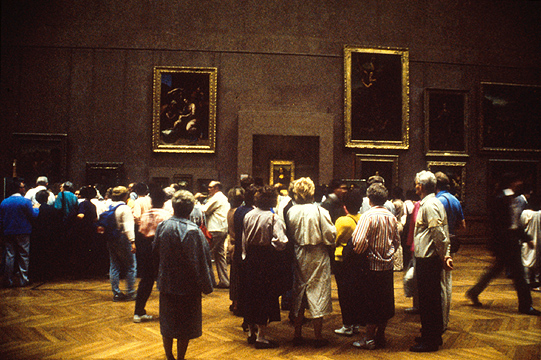 The Louvre - looking at the 'Mona Lisa'