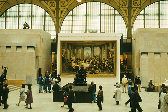 Muse d'Orsay - lower gallery with COUTURE's 'Decadence of the Romans'