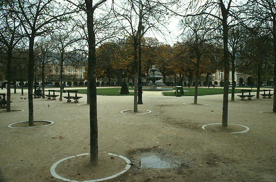 Place des Vosges, 4e - general view