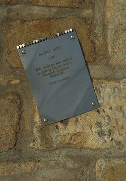 'Paddle Gate' - information plaque