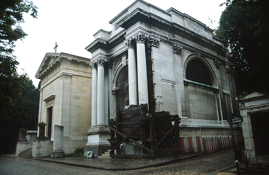 Pêre Lachaise Cemetery