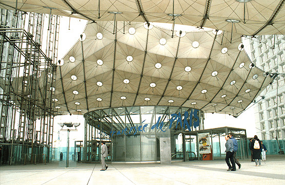 The Grande Arche - 'The Cloud'