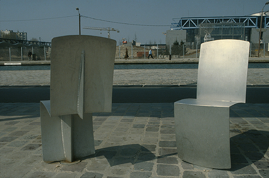 Parc de la Villette: revolving chairs