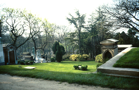 Pêre Lachaise Cemetery