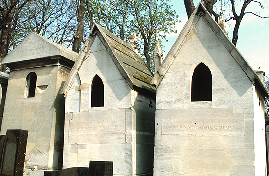 Pêre Lachaise Cemetery