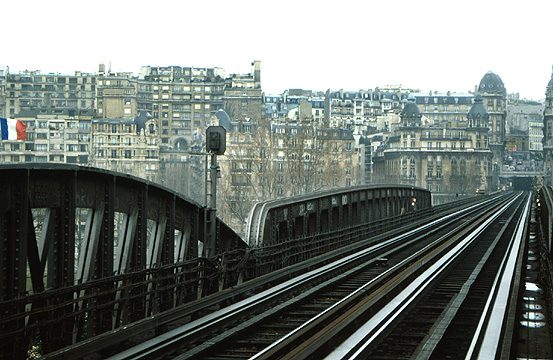 Metro bridge over the Seine, looking north