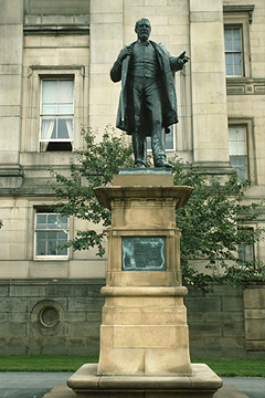 Monument to Sir Arthur Bower Forwood