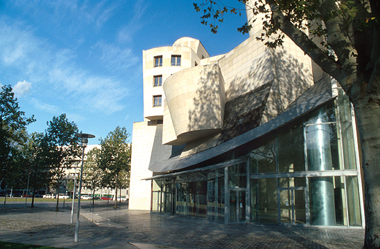 The American Centre (12e)