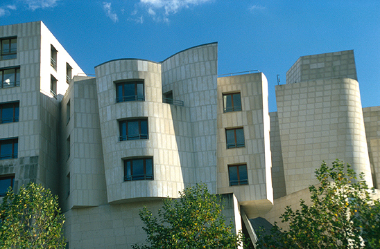 The American Centre (12e)